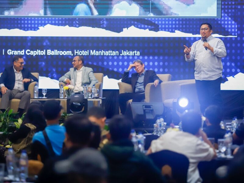 Seminar nasional bertajuk “Profesionalisme Penegakan Hukum dan Pengaruhnya terhadap Iklim Usaha”. Foto: Ist