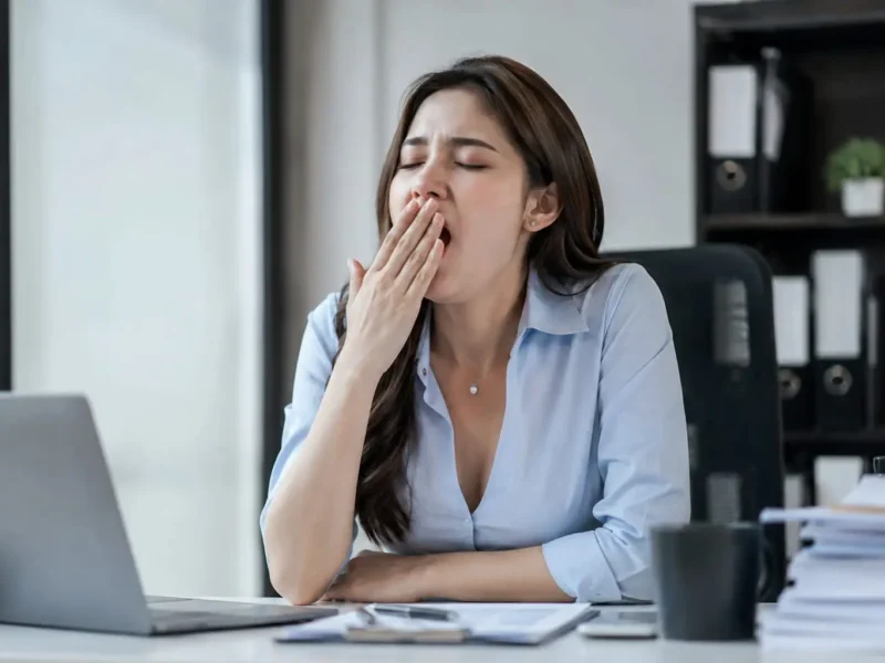 Kantuk di Kantor Saat Berpuasa, Ini Cara Mengatasinya!