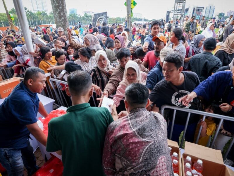 Monas Diserbu Warga! Bazar Rakyat 2026 Bikin UMKM Panen Cuan
