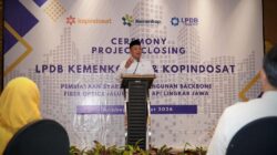 Menkop Ferry Tinjau Proyek Fiber Optik 4.600 Km di Jalur Kereta Jawa, Dorong Internet Murah hingga Desa