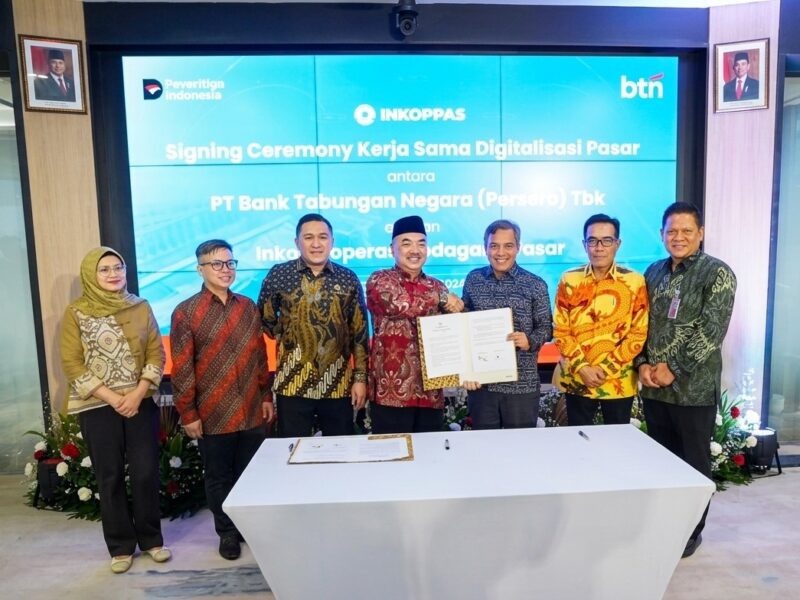 Penandatanganan kesepakatan bersama antara Inkoppas dan BTN. Foto: Gema/Peluang