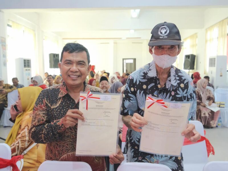 Ilustrasi masyarakat ikutProgram Pendaftaran Tanah Sistematis Lengkap (PTSL).