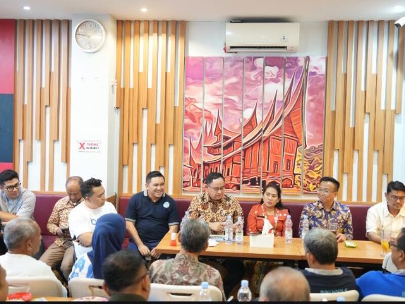 Kunjungan ke Pasar Bendungan Hilir. Foto: Gema/Peluang