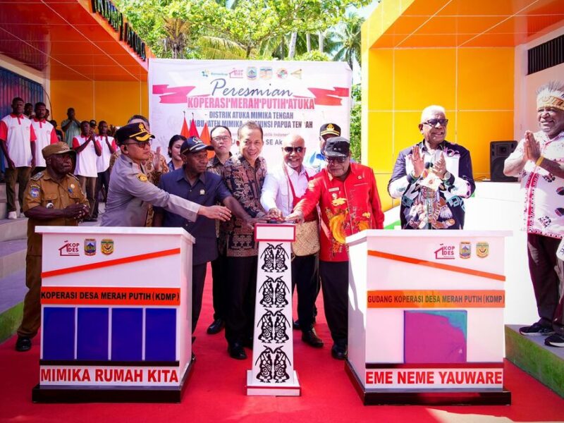Menkop Resmikan Operasional Kopdes Merah Putih di Atuka Papua Tengah, Sebagai Pelopor Nasional