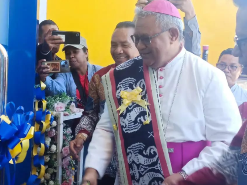 Uskup Maumere Sebut Gedung Baru Kopdit Pintu Air Cabang Nangablo sebagai Harapan dan Rumah Bersama