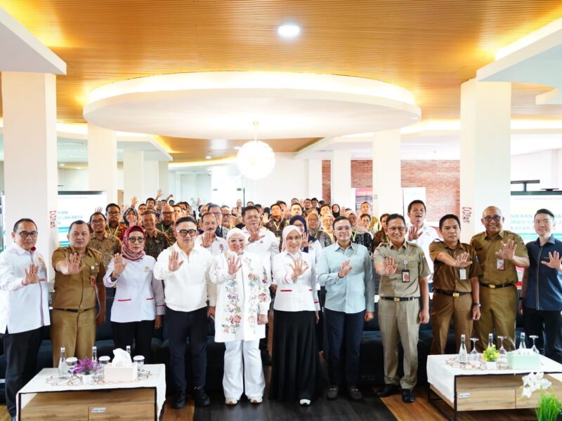 Kamar Dagang dan Industri (KADIN) DKI Jakarta kembali tancap gas memperkuat daya saing dunia usaha. Bersama Pusat Pengembangan Produktivitas Daerah (P3D) dan Dinas Tenaga Kerja, Transmigrasi, dan Energi (Disnakertransgi) DKI Jakarta, KADIN resmi menggelar Program Pelatihan Peningkatan Produktivitas 2026.