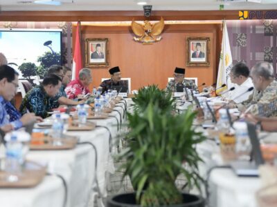 Rapat koordinasi Sekolah Rakyat.