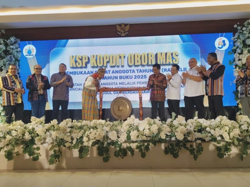 Buka RAT ke-42 Kopdit Obor Mas, Menkop Ferry Dorong Rambah Sektor Riil dan Dongkrak UMKM