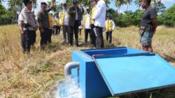 Menteri Pekerjaan Umum, Dody Hanggodo, meninjau langsung salah satu lokasi penerima manfaat JIAT di Desa Lekunik, Kecamatan Lobalain, Kabupaten Rote Ndao.