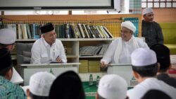 Temui Habib Rizieq, Menkop Ajak Pesantren Bangun Ekonomi Pancasila Lewat Koperasi