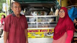 Aroma Pecel Tumpang Sidoarjo, Jalan Umi Yati Tumbuh Bersama Pintu Air