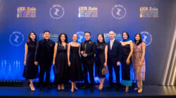Jajaran Manajemen CMK dengan Penghargaan Best Companies to Work for in Asia 2026. Foto: humas