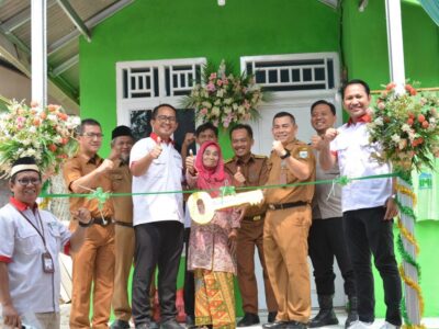 Koperasi BMI Serahkan HRSH ke-570 untuk Warga Pandeglang