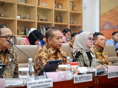 Menkop Dorong Koperasi Jadi Penggerak Energi Terbarukan dan Ekonomi Hijau