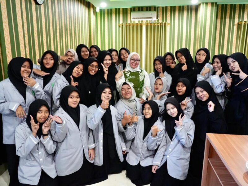 Wamenkop Dorong Koperasi Pesantren Profesional, Perkuat Ekonomi Kerakyatan Nasional