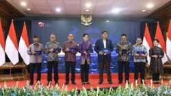 OJK meluncurkan Sistem Layanan Informasi Keuangan (SLIK).