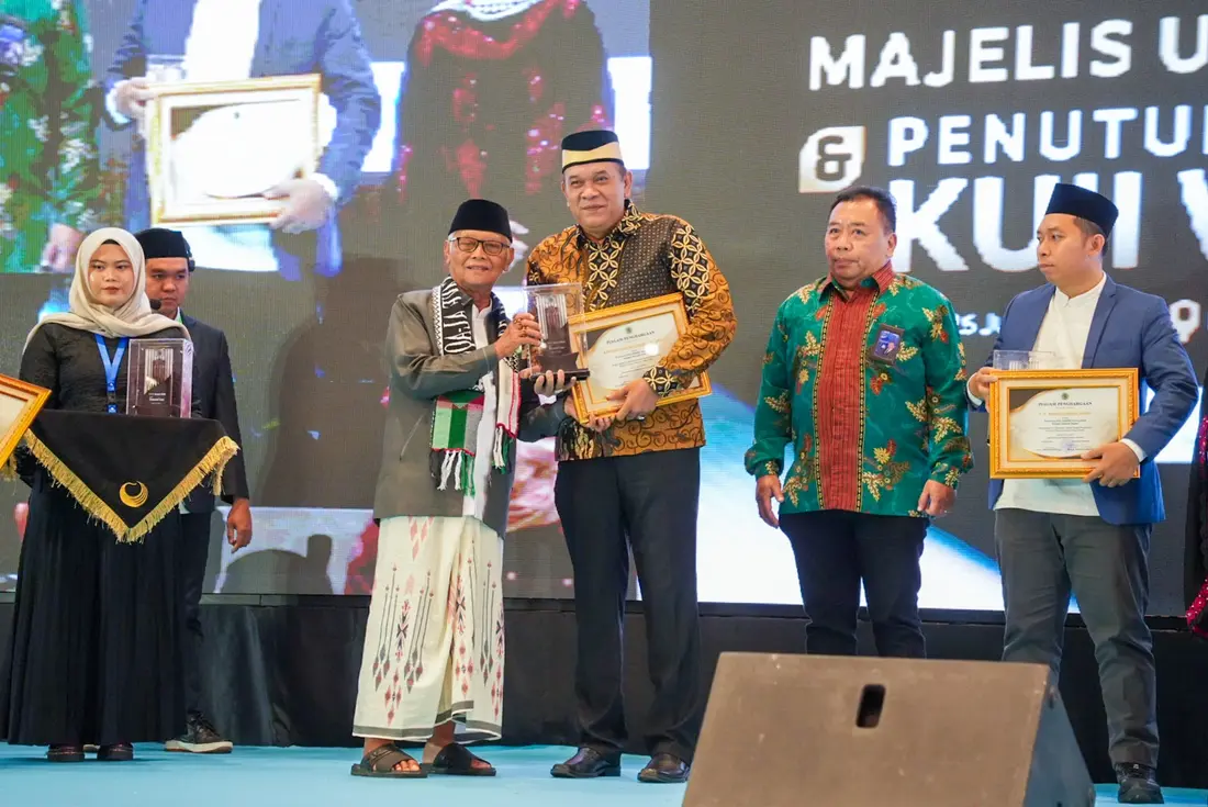 Presdir Koperasi BMI Group Kambara Raih MUI Award 2026 Kategori Ekonomi Umat