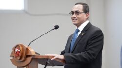 Kepala Eksekutif Pengawas Pasar Modal, Keuangan Derivatif, dan Bursa Karbon OJK Hasan Fawzi. Foto: Humas