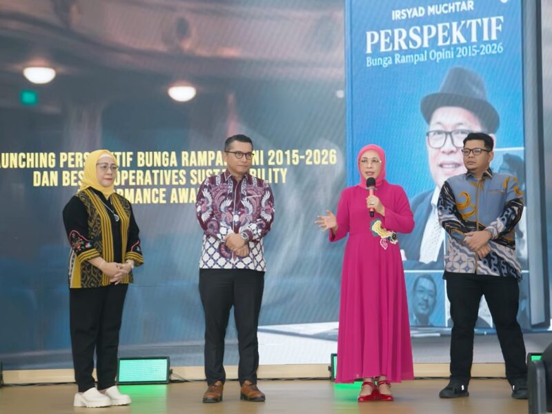 Peluncuran buku Perspektif: Bunga Rampai Opini 2015-2026 karya Irsyad Muchtar. Foto: Peluang