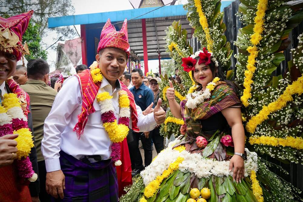 Menkop Ferry Juliantono: Festival Bunga dan Buah Karo 2026 Jadi Etalase Hortikultura Indonesia