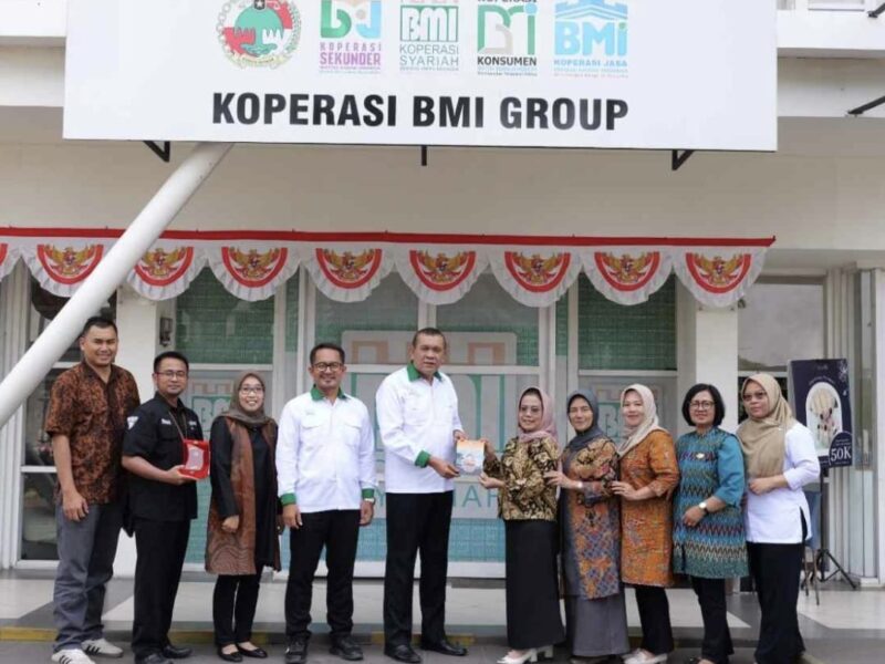 Koperasi Setia Budi Wanita (SBW) Jawa Timur datang ke Kantor Pusat Koperasi BMI Group, Tangerang.