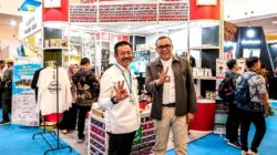 Bupati Mandailing Natal Saipullah Nasution bersama Presdir BMI Group Kamaruddin Batubara. Foto: Gema/peluangnews