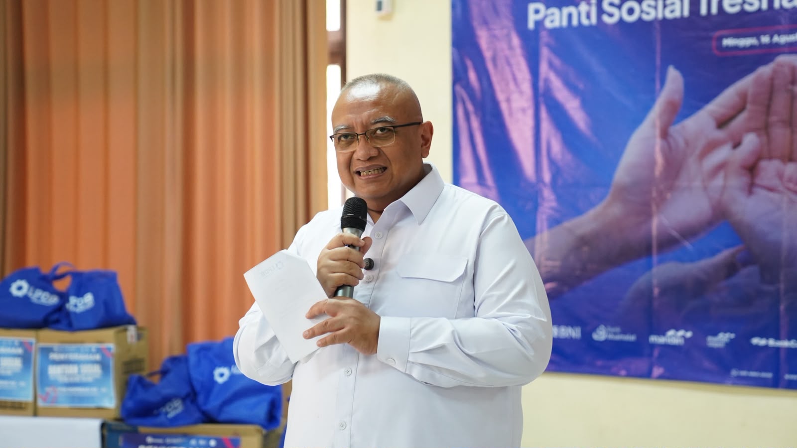 Rayakan Dua Dekade LPDB Koperasi Bagikan Ratusan Paket Bantuan Sosial untuk Lansia