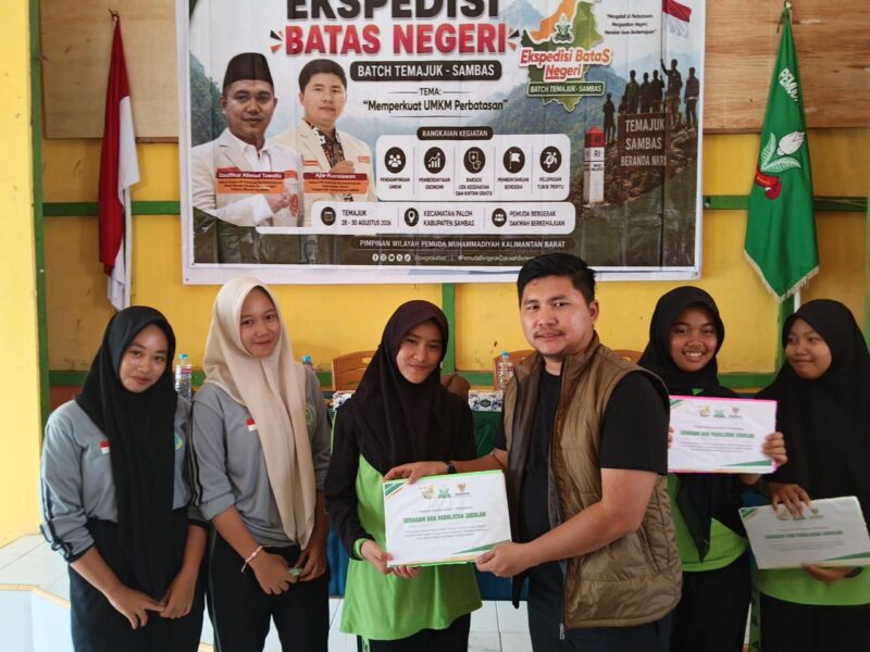 Merah Putih Berkibar di Garis Terdepan Temajuk