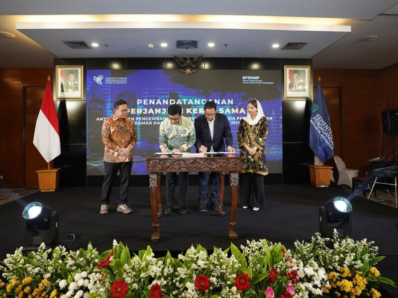 peluncuran “Cetak Biru Pengembangan SDM Perdagangan Menuju Indonesia Emas 2045” dan Trade Corporate University Kementerian Perdagangan (Trade CorpU). Foto: humas/peluangnews