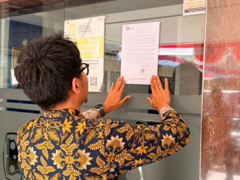 OJK cabut izin usaha PT Bank Perekonomian Rakyat (BPR) Pasarraya Kuta di Kabupaten Badung, Bali. Foto: OJK/peluangnews