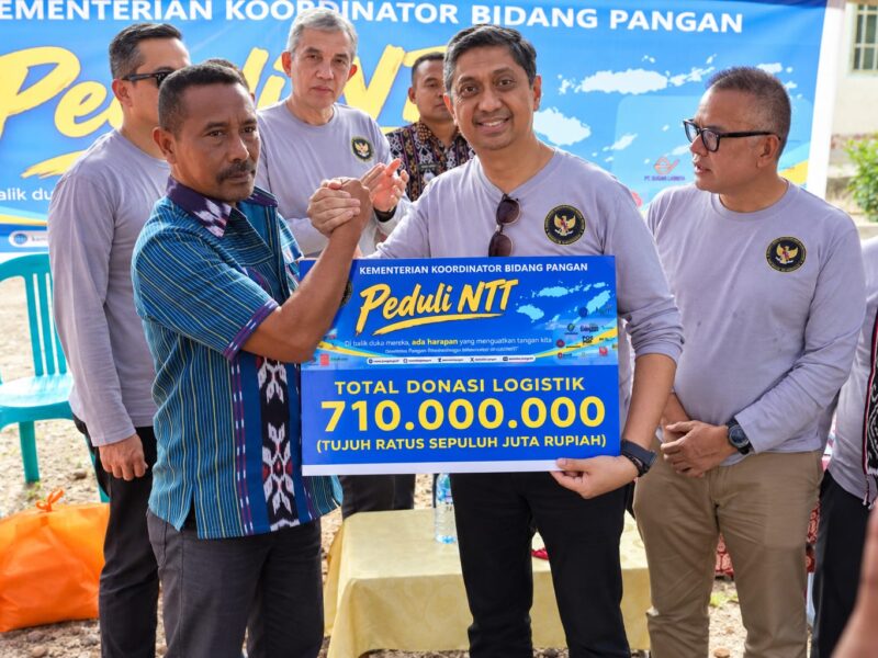 Bantuan Sahabat Pangan Peduli NTT terdiri atas bantuan tunai sekitar Rp990 juta dan bantuan barang senilai sekitar Rp710 juta. Foto: kemenkopangan/peluangnews