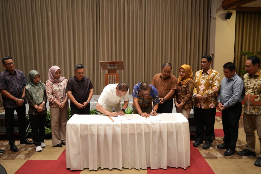 Penandatanganan nota kesepahaman (MoU) antara Pemerintah Kabupaten Bulungan dan PT PKN. Foto: Gema/peluangnews