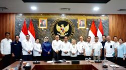 Berdasarkan data pemerintah, selama periode Oktober 2025 hingga September 2026, Kementerian Kelautan dan Perikanan (KKP) menerbitkan sertifikasi bebas Cs-137 untuk 6.291 kontainer udang dengan volume 95.438 ton. Nilai ekspornya mencapai Rp16 triliun atau sekitar US$933 juta. Foto: humas/peluangnews
