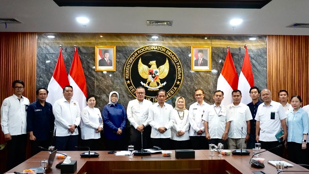 Berdasarkan data pemerintah, selama periode Oktober 2025 hingga September 2026, Kementerian Kelautan dan Perikanan (KKP) menerbitkan sertifikasi bebas Cs-137 untuk 6.291 kontainer udang dengan volume 95.438 ton. Nilai ekspornya mencapai Rp16 triliun atau sekitar US$933 juta. Foto: humas/peluangnews