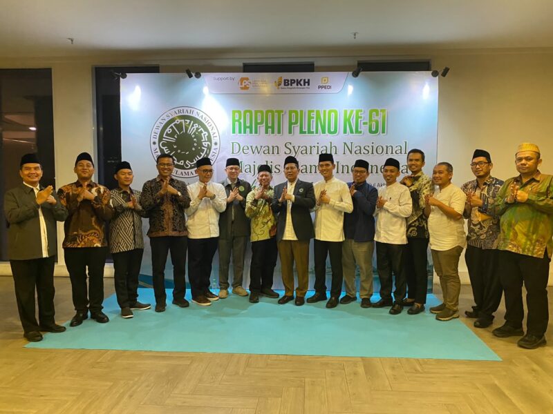Fatwa yang ditetapkan dalam Rapat Pleno DSN-MUI ke-61 itu memberikan pedoman syariah bagi transaksi emas fisik secara digital sekaligus menjadi rujukan bagi pelaku usaha dan masyarakat.