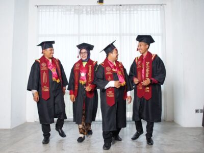 Empat Direktur BMT NU Ngasem Group Lulus S2, Perkuat SDM
