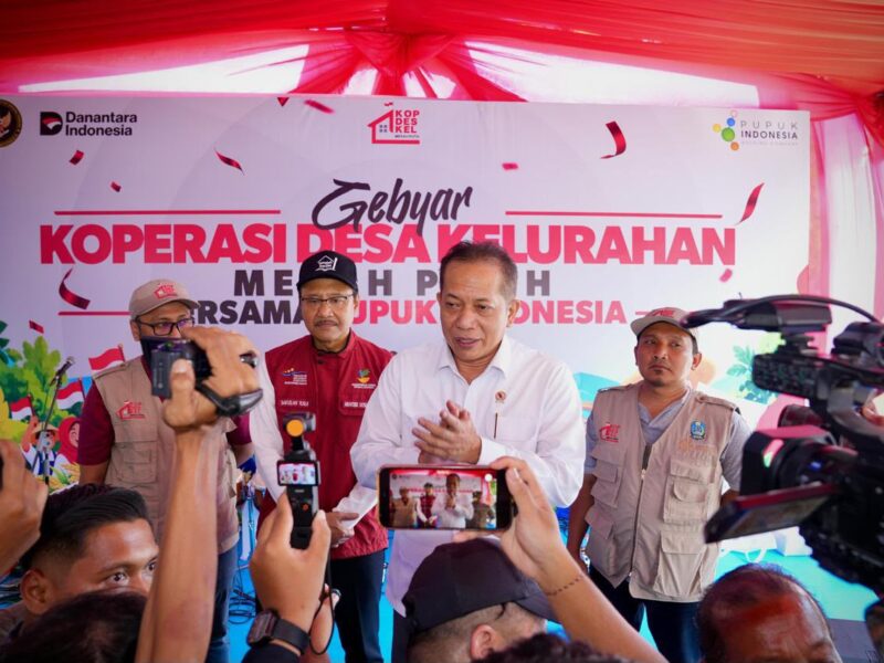 Menkop Pantau KDKMP di Jatim, Distribusi Pangan Mulai Berjalan