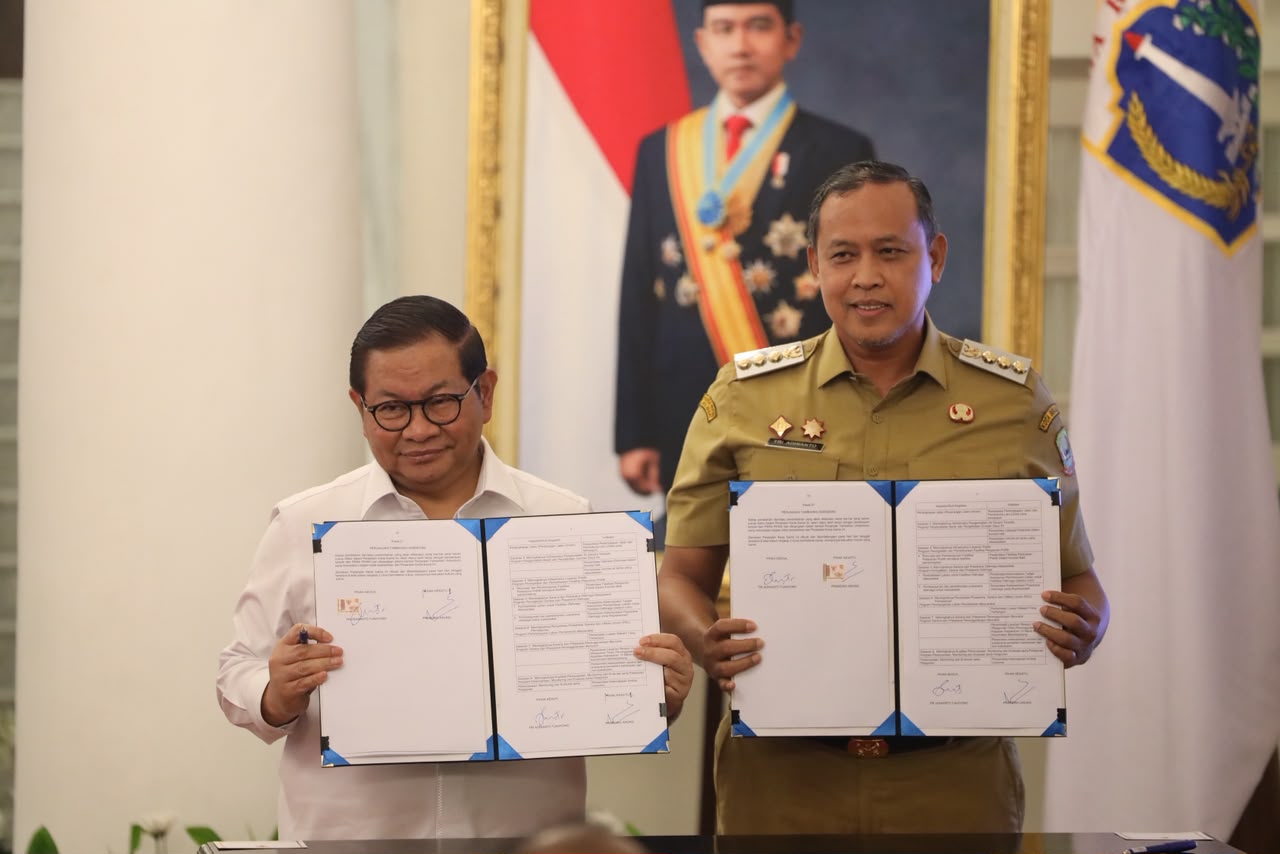 Gubernur DKI Jakarta Pramono Anung dan Wali Kota Bekasi Tri Adhianto. Foto: pemkot bekasi/peluangnews