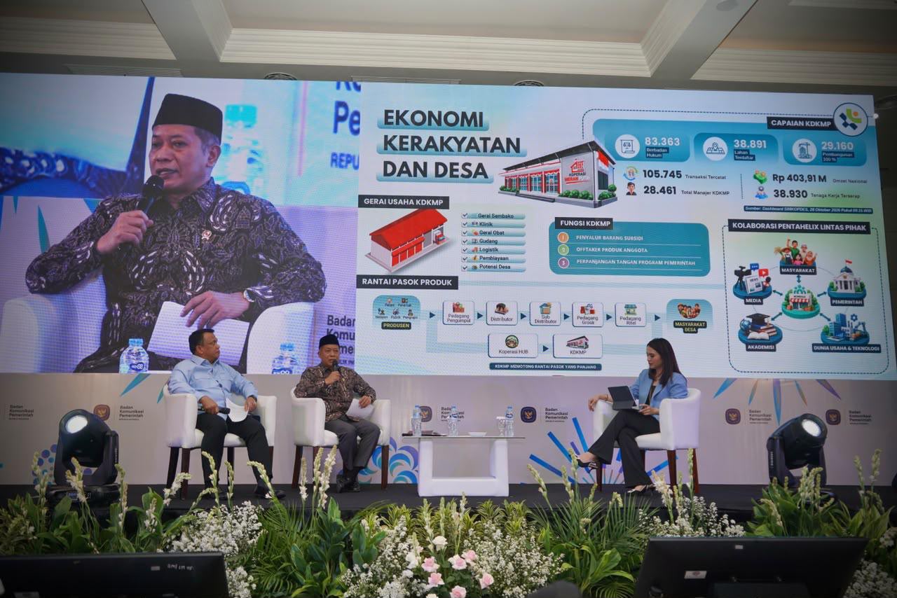 Menkop Ferry Bidik Koperasi Sawit Punya Pabrik CPO hingga Kilang Minyak Goreng