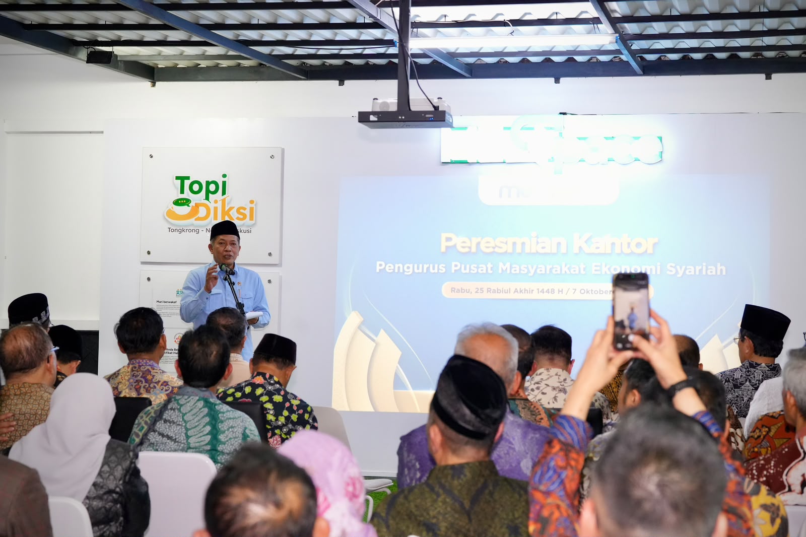 Ferry Juliantono Resmikan Kantor Baru PP Masyarakat Ekonomi Syariah
